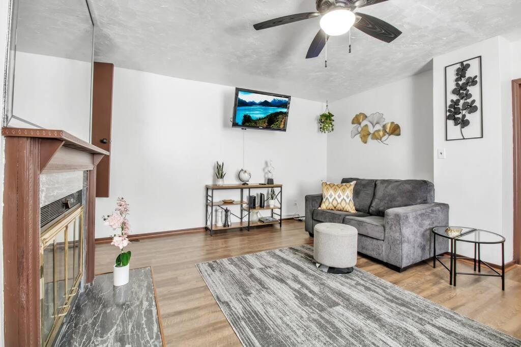 Welcome To Our Cozy Krib Buffalo