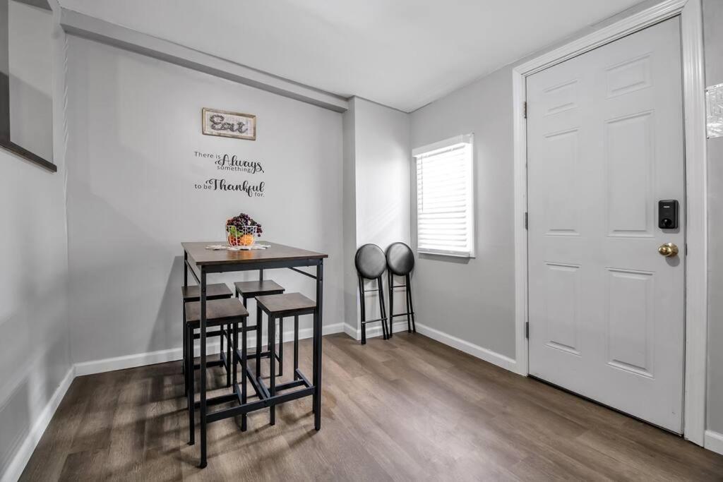 Welcome To Our Cozy Krib Appartement